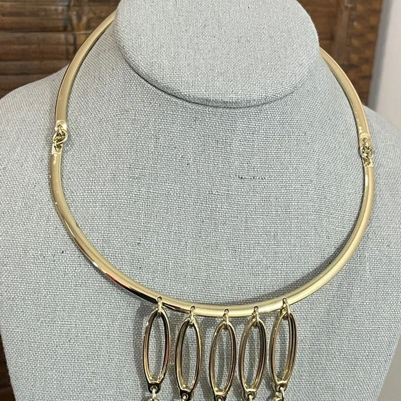 Chico’s Gold Tone Black & White Dangle Beaded Bib Necklace - Picture 4 of 7